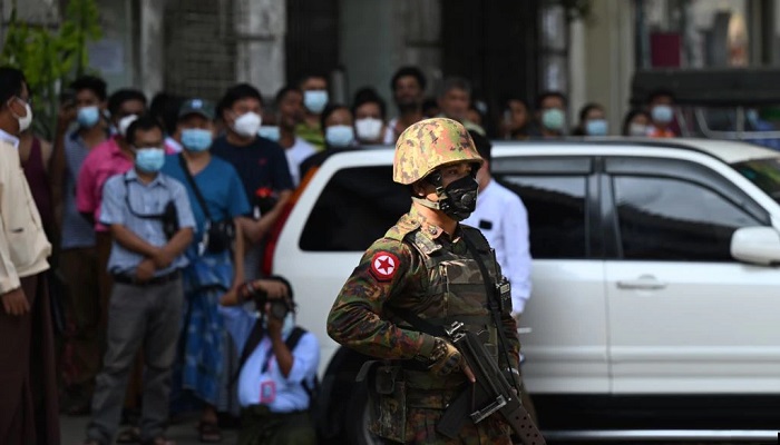 میانمار میں فوجی بغاوت کے خلاف سول نافرمانی شروع، متعدد اسپتالوں کے عملے نے فوجی احکامات ماننے سے انکار کردیا